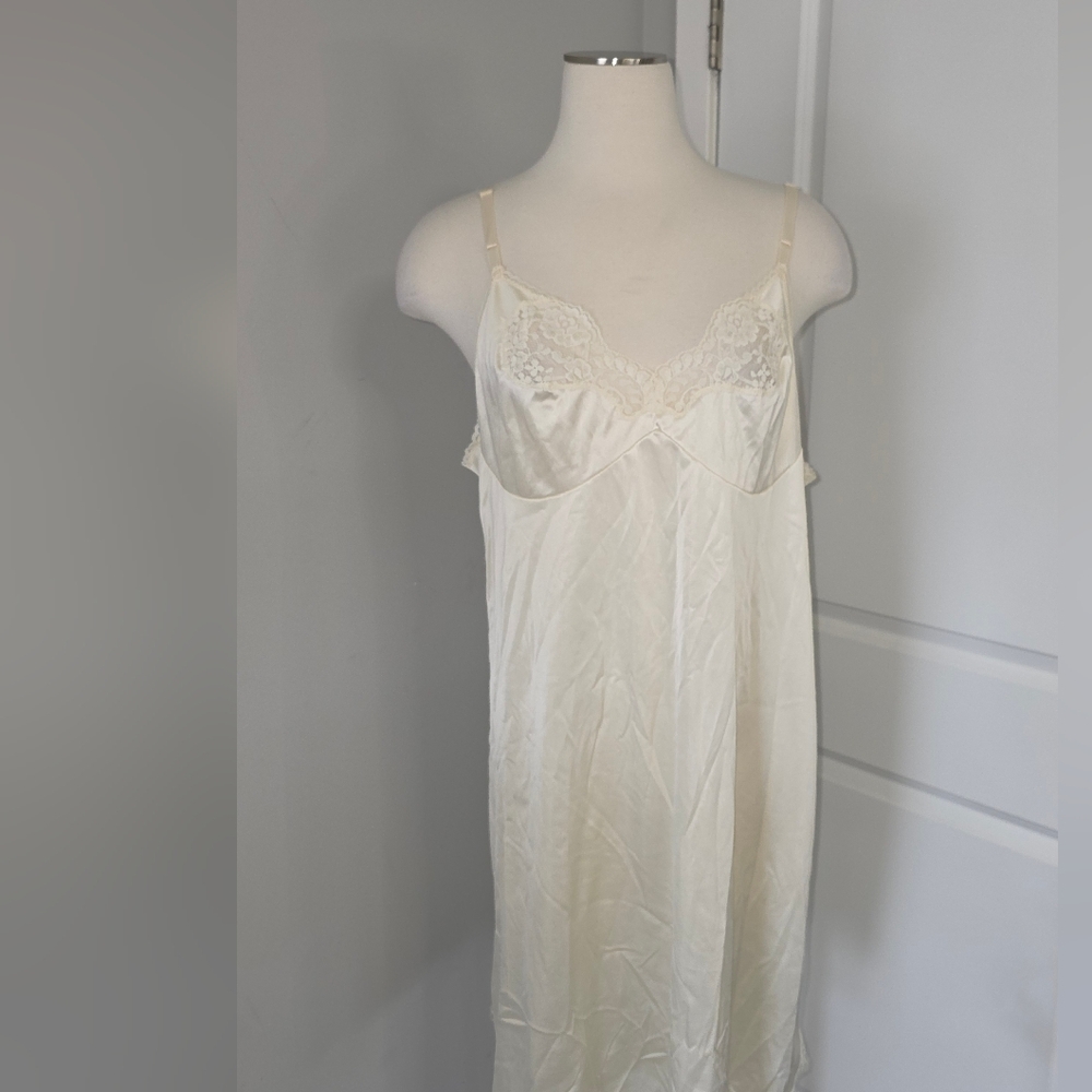 Adonna Vintage Cream Satin Lace-Trim Chemise Sz 42